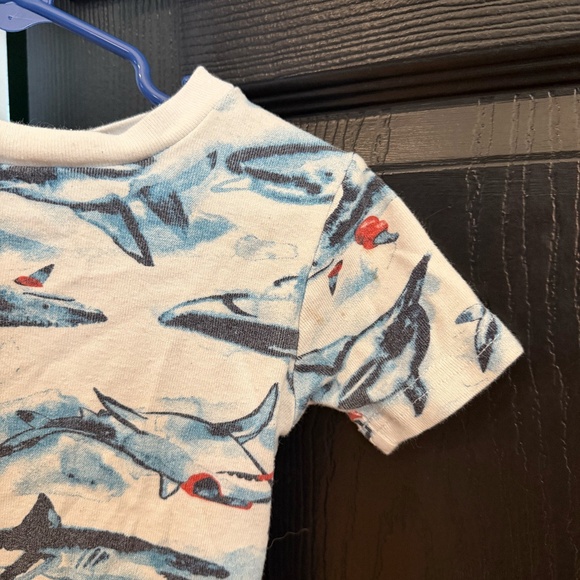 Child of Mine by Carter’s Blue Shark Print Short Sleeve Tee – 4T - Picture 2 of 5
